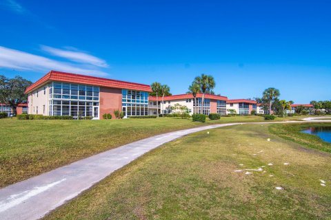 Condo in Vero Beach, Florida, 2 bedrooms  № 2082614 - photo 24