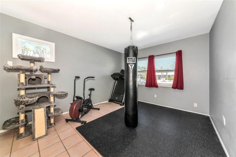House in Bradenton, Florida 5 bedrooms, 215.44 sq.m. № 1654033 - photo 14