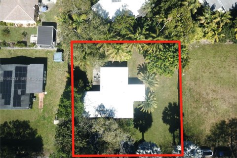 Casa en venta en South Miami, Florida, 3 dormitorios, 120.4 m2 № 2028555 - foto 15