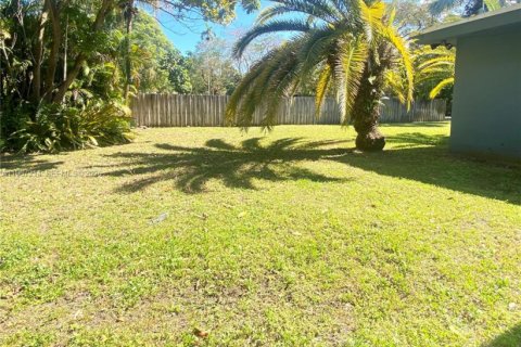 Casa en venta en South Miami, Florida, 3 dormitorios, 120.4 m2 № 2028555 - foto 13