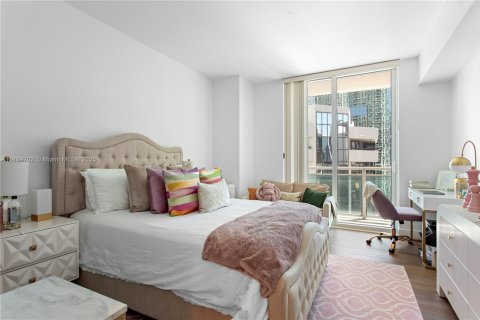 Condo in Miami, Florida, 2 bedrooms  № 1704127 - photo 11
