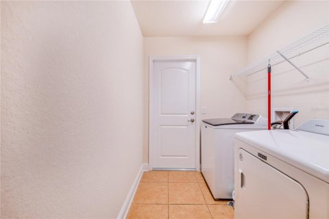 Casa en venta en Haines City, Florida, 3 dormitorios, 172.89 m2 № 916481 - foto 25