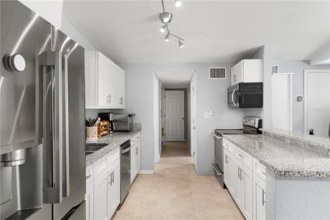 Casa en venta en Valrico, Florida, 4 dormitorios, 207.64 m2 № 2112639 - foto 12