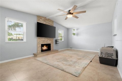 Casa en venta en Valrico, Florida, 4 dormitorios, 207.64 m2 № 2112639 - foto 17