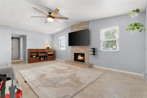 Casa en venta en Valrico, Florida, 4 dormitorios, 207.64 m2 № 2112639 - foto 19