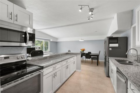 Casa en venta en Valrico, Florida, 4 dormitorios, 207.64 m2 № 2112639 - foto 14