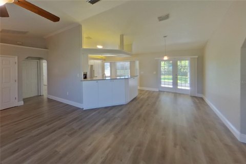 Villa ou maison à louer à Punta Gorda, Floride: 3 chambres, 129.13 m2 № 2433302 - photo 3