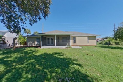 Villa ou maison à louer à Punta Gorda, Floride: 3 chambres, 129.13 m2 № 2433302 - photo 15