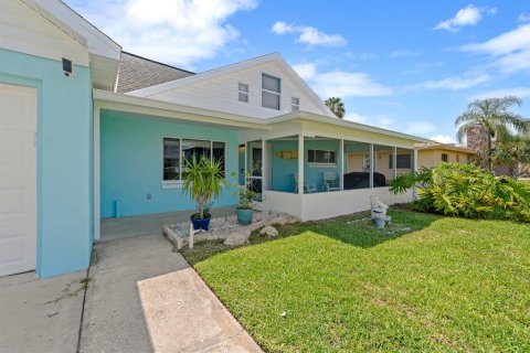 Villa ou maison à vendre à Hernando Beach, Floride: 2 chambres, 146.14 m2 № 1903216 - photo 3