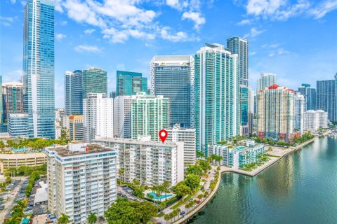 Condominio en venta en Miami, Florida, 1 dormitorio, 73.11 m2 № 1980037 - foto 2