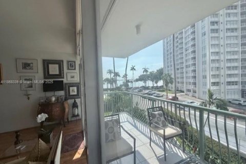 Condominio en venta en Miami, Florida, 1 dormitorio, 73.11 m2 № 1980037 - foto 6