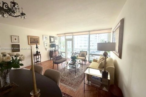 Condominio en venta en Miami, Florida, 1 dormitorio, 73.11 m2 № 1980037 - foto 7
