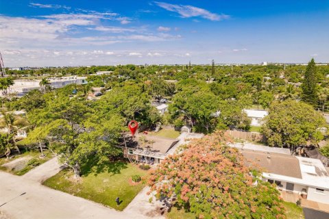 House in Pompano Beach, Florida 4 bedrooms, 138.05 sq.m. № 2083570 - photo 29