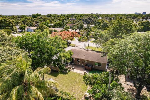 House in Pompano Beach, Florida 4 bedrooms, 138.05 sq.m. № 2083570 - photo 30