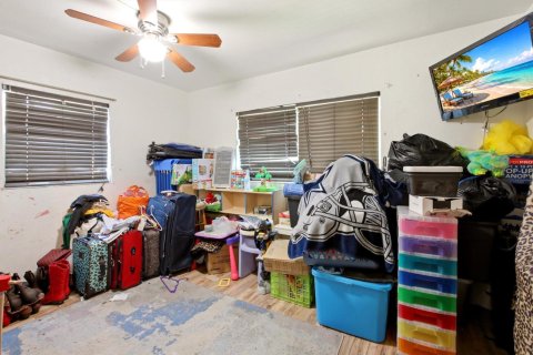 House in Pompano Beach, Florida 4 bedrooms, 138.05 sq.m. № 2083570 - photo 12