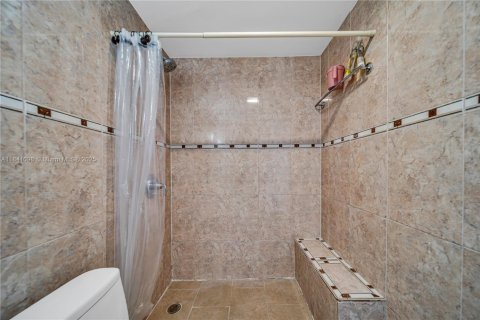 Купить виллу или дом в Майами, Флорида 5 спален, 175.68м2, № 1832281 - фото 23