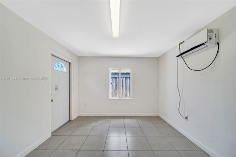 Купить виллу или дом в Майами, Флорида 5 спален, 175.68м2, № 1832281 - фото 12
