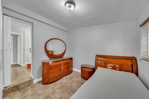 Купить виллу или дом в Майами, Флорида 5 спален, 175.68м2, № 1832281 - фото 24