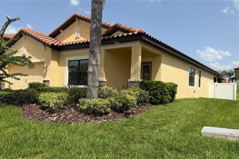 House in Lakeland, Florida 3 bedrooms, 195.75 sq.m. № 2230472 - photo 3