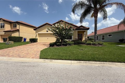 House in Lakeland, Florida 3 bedrooms, 195.75 sq.m. № 2230472 - photo 4