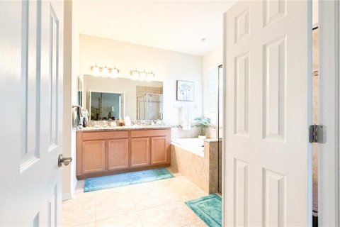 House in Lakeland, Florida 3 bedrooms, 195.75 sq.m. № 2230472 - photo 25