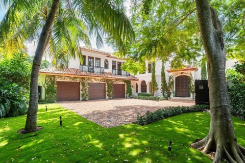House in Lantana, Florida 5 bedrooms, 557.41 sq.m. № 2158202