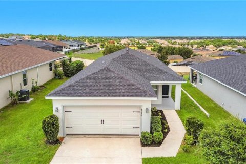 Casa en Haines City, Florida 3 dormitorios, 138.05 m2 № 2216513