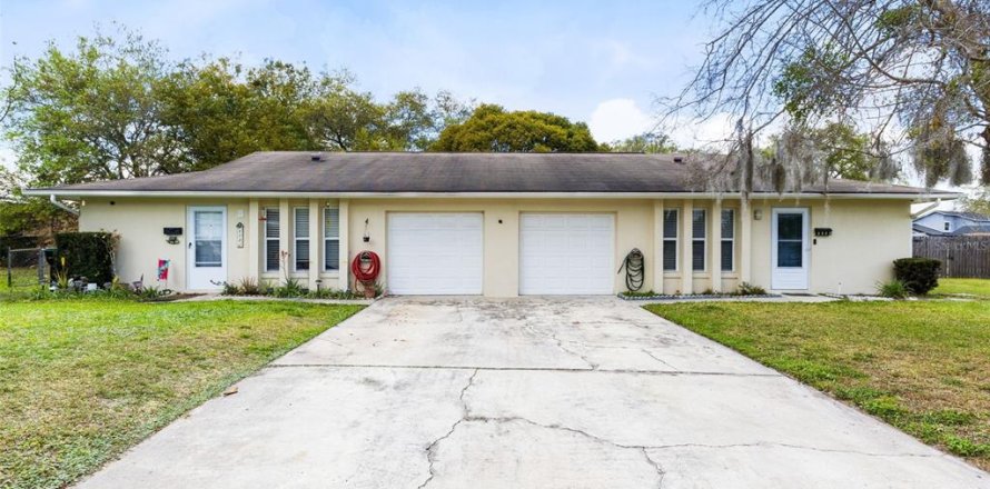 Commercial property in Orlando, Florida 4 bedrooms, 191.01 sq.m. № 2114164