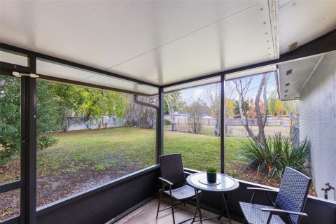 Commercial property in Orlando, Florida 4 bedrooms, 191.01 sq.m. № 2114164 - photo 15