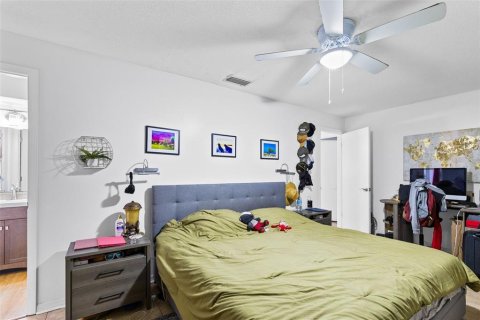 Commercial property in Orlando, Florida 4 bedrooms, 191.01 sq.m. № 2114164 - photo 17