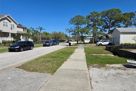 Terreno en venta en Saint Petersburg, Florida № 1519328 - foto 3