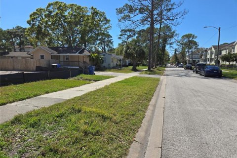 Terreno en venta en Saint Petersburg, Florida № 1519328 - foto 2
