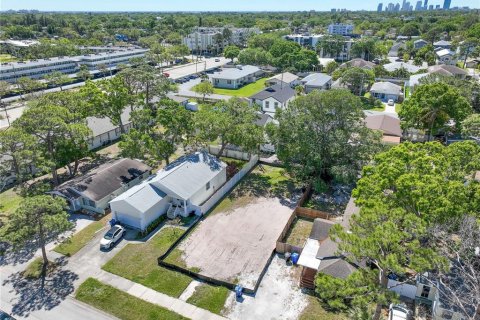 Terreno en venta en Saint Petersburg, Florida № 1519328 - foto 16