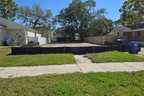Terreno en venta en Saint Petersburg, Florida № 1519328 - foto 1
