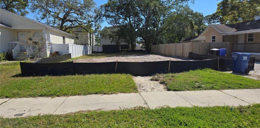 Land in Saint Petersburg, Florida № 1519328