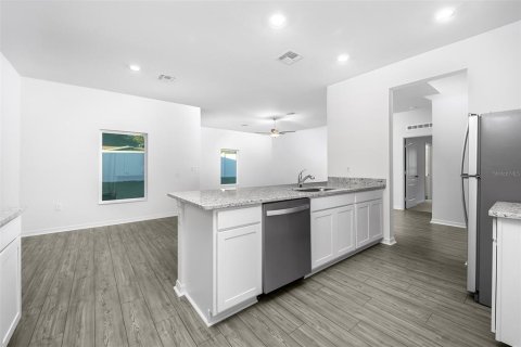Villa ou maison à vendre à Astatula, Floride: 5 chambres, 228.63 m2 № 2221854 - photo 6