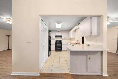 House in Sebring, Florida 3 bedrooms, 177.26 sq.m. № 1781081 - photo 11