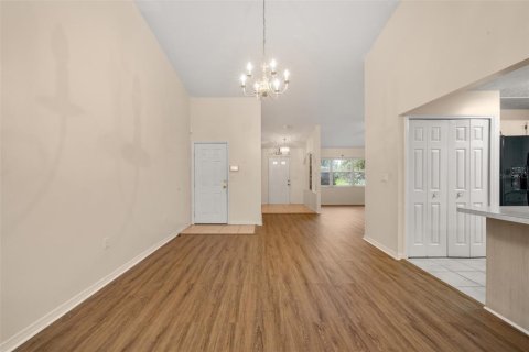 House in Sebring, Florida 3 bedrooms, 177.26 sq.m. № 1781081 - photo 6
