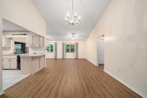 House in Sebring, Florida 3 bedrooms, 177.26 sq.m. № 1781081 - photo 7