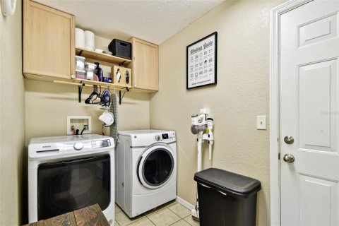 House in Spring Hill, Florida 4 bedrooms, 164.9 sq.m. № 1784589 - photo 22