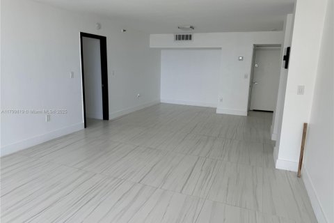 Copropriété à vendre à Aventura, Floride: 2 chambres, 105.54 m2 № 1711504 - photo 4