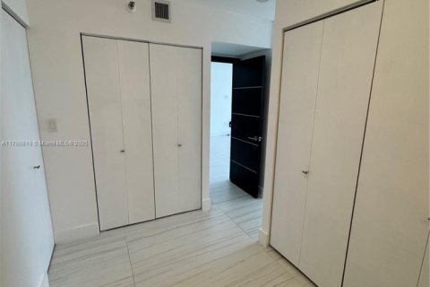 Copropriété à vendre à Aventura, Floride: 2 chambres, 105.54 m2 № 1711504 - photo 14