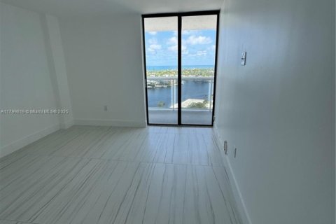 Copropriété à vendre à Aventura, Floride: 2 chambres, 105.54 m2 № 1711504 - photo 9