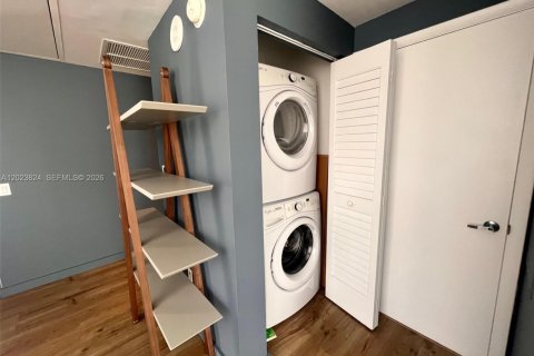 Copropriété à vendre à Miami, Floride: 1 chambre, 56.39 m2 № 2257243 - photo 10
