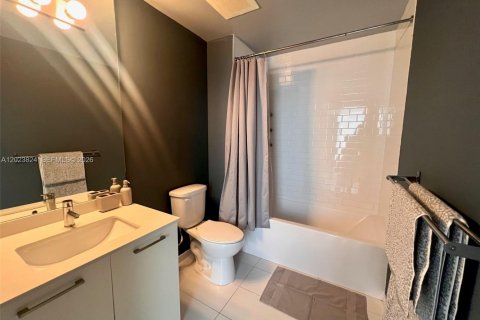 Copropriété à vendre à Miami, Floride: 1 chambre, 56.39 m2 № 2257243 - photo 11