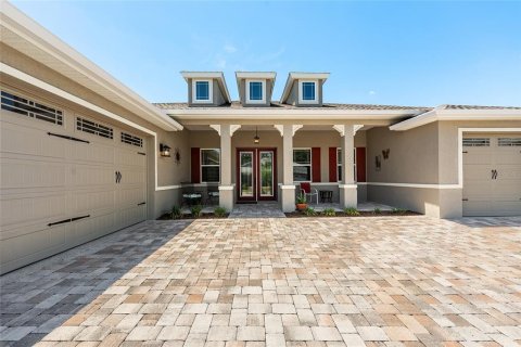 House in Ocala, Florida 3 bedrooms, 268.77 sq.m. № 2425669 - photo 13