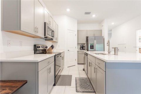 Townhouse in Sarasota, Florida 3 bedrooms, 131.64 sq.m. № 2209417 - photo 17