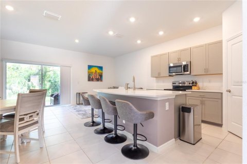 Townhouse in Sarasota, Florida 3 bedrooms, 131.64 sq.m. № 2209417 - photo 12