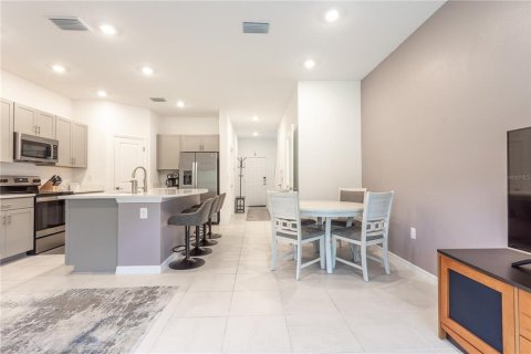 Townhouse in Sarasota, Florida 3 bedrooms, 131.64 sq.m. № 2209417 - photo 14