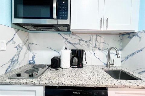 Condominio en venta en Ruskin, Florida, 1 dormitorio, 40.13 m2 № 1543421 - foto 10
